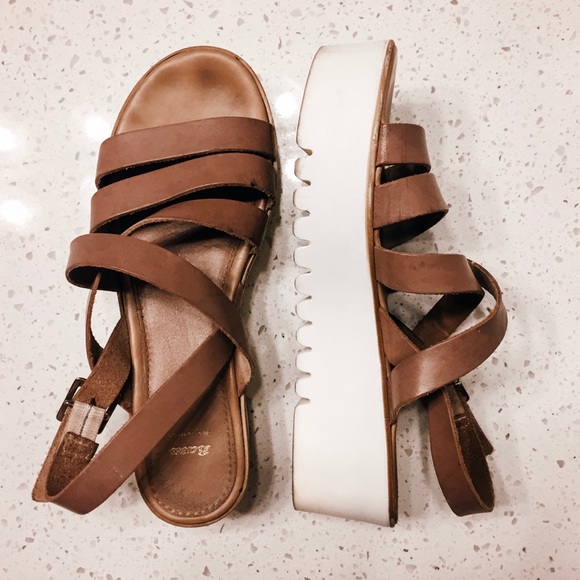 bata platform sandals